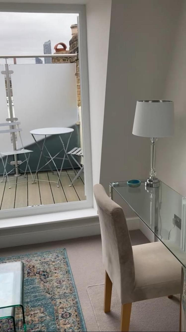 Beautiful Flat In Fulham,